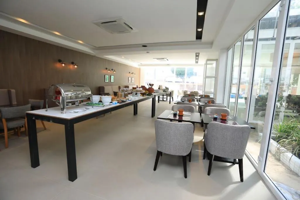 Ecco Hotel Fortaleza 3*,